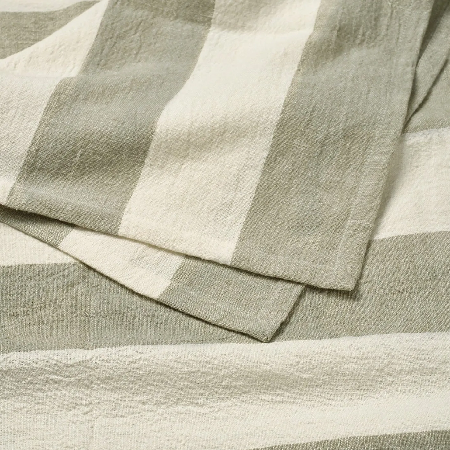 Bordsduk Lena 240x140cm Linnemix Grön