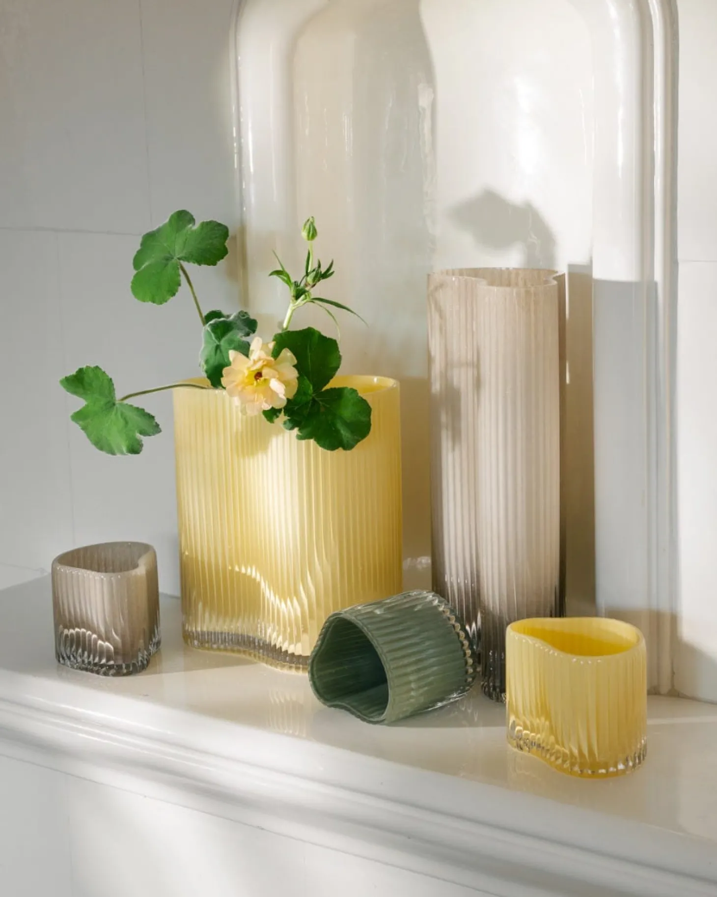 Ljuslykta Rillad Glas 10x8cm Beige