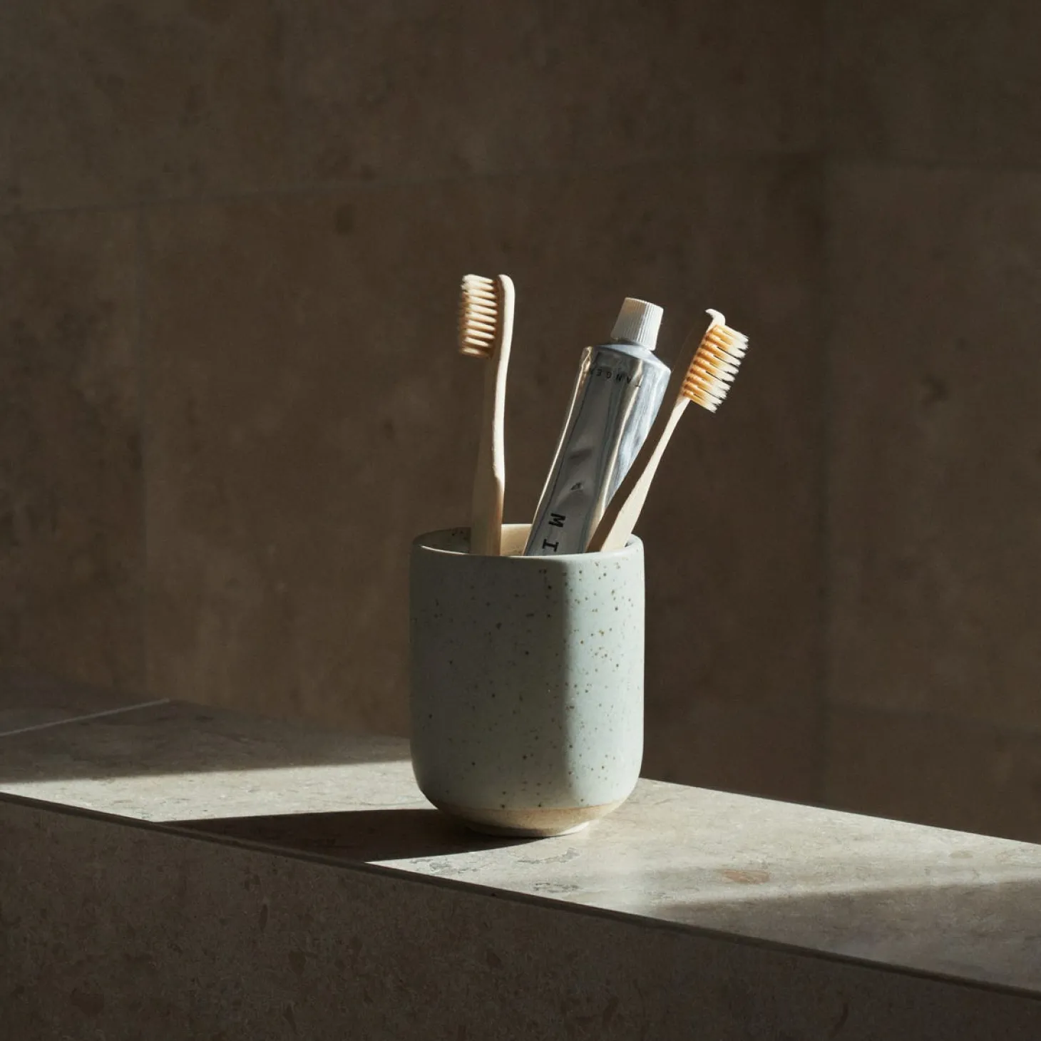 Tandborstmugg 7,5x9,5cm Porslin Beige